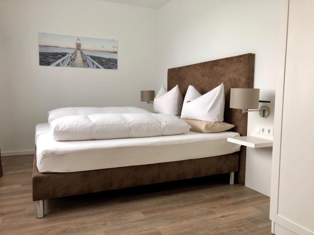 רוסטוק Appartements An Der Golfanlage מראה חיצוני תמונה