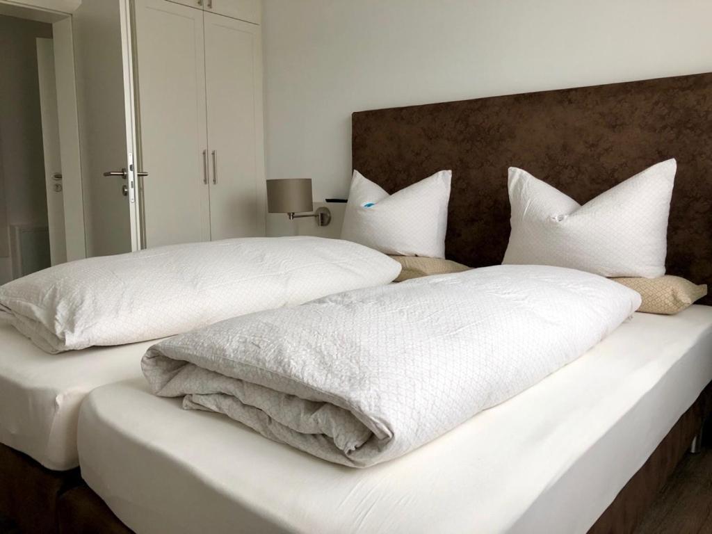 רוסטוק Appartements An Der Golfanlage מראה חיצוני תמונה